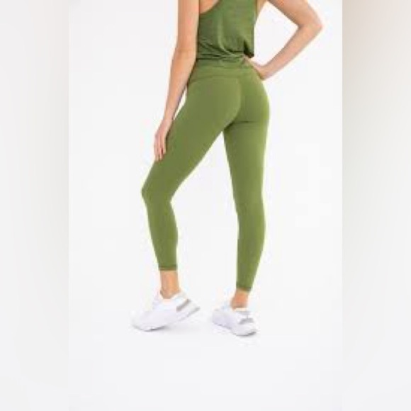 Mono B BRONZE - Manhattan Ultra Form Fit Leggings Green - Picture 3 of 8